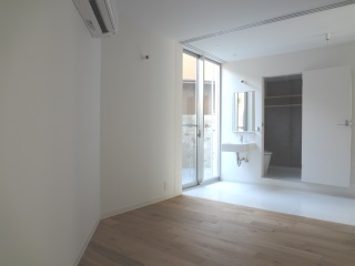 真中クローゼット開